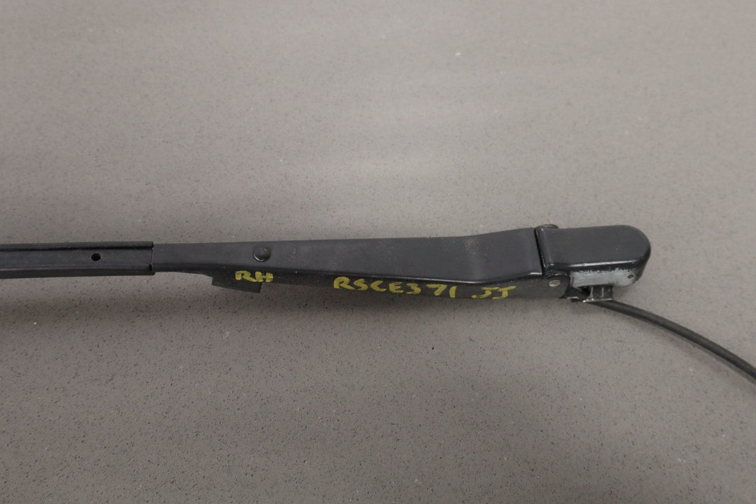 1995 - 1996 Chevrolet Corvette C4 - Wiper Arm Pair