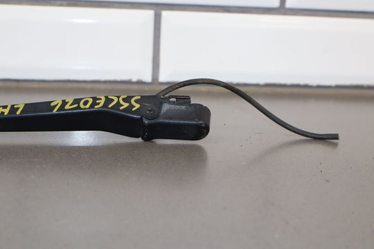 1995 - 1996 Chevrolet Corvette C4 - Wiper Arm Pair