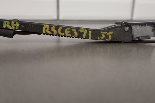 1995 - 1996 Chevrolet Corvette C4 - Wiper Arm Pair