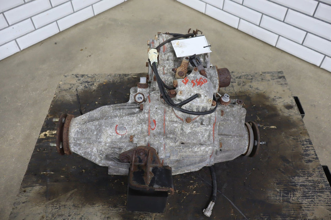 1995 - 1997 Lexus LX450 Transfer Case 3613060790 OEM