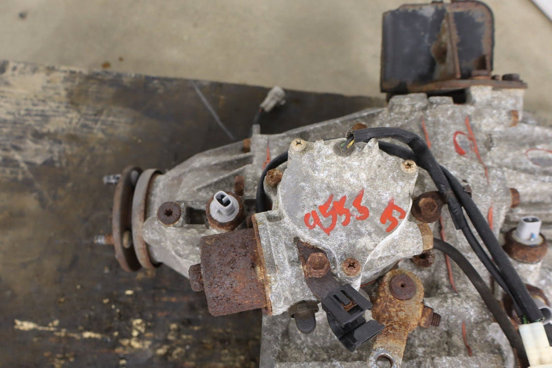 1995 - 1997 Lexus LX450 Transfer Case 3613060790 OEM