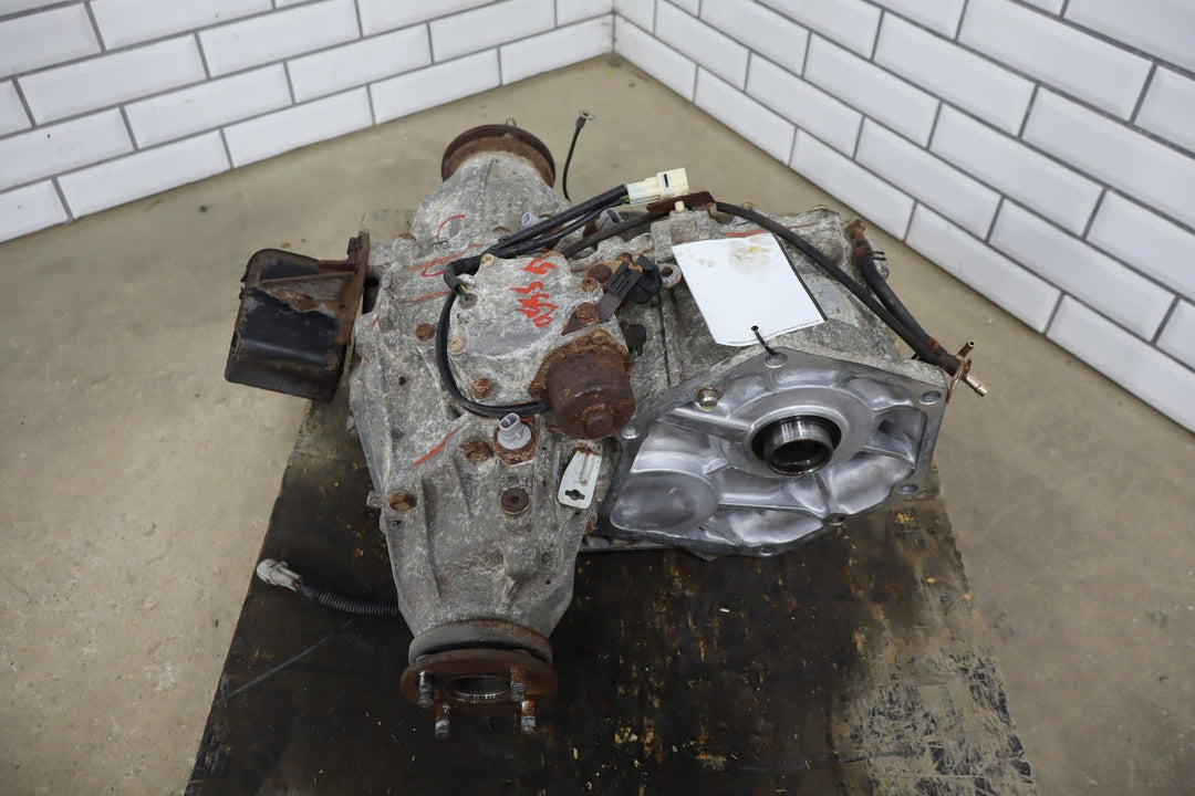 1995 - 1997 Lexus LX450 Transfer Case 3613060790 OEM