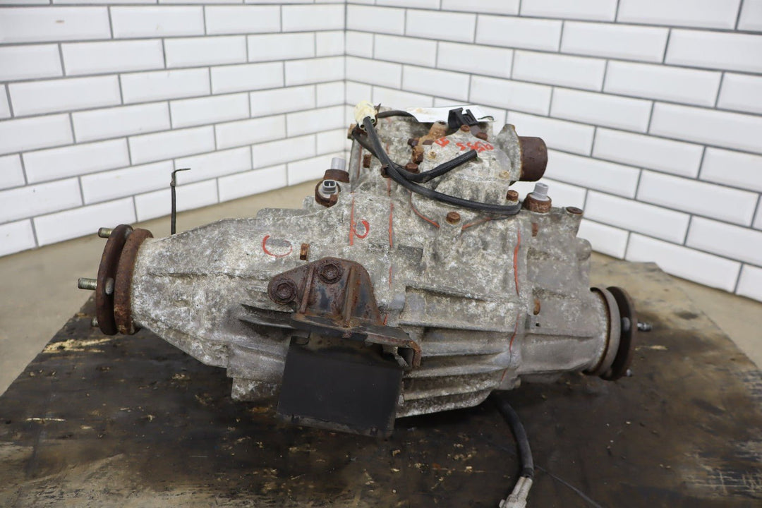1995 - 1997 Lexus LX450 Transfer Case 3613060790 OEM