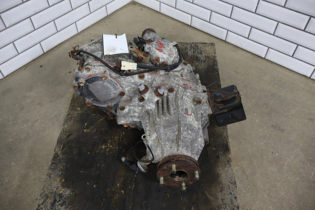 1995 - 1997 Lexus LX450 Transfer Case 3613060790 OEM