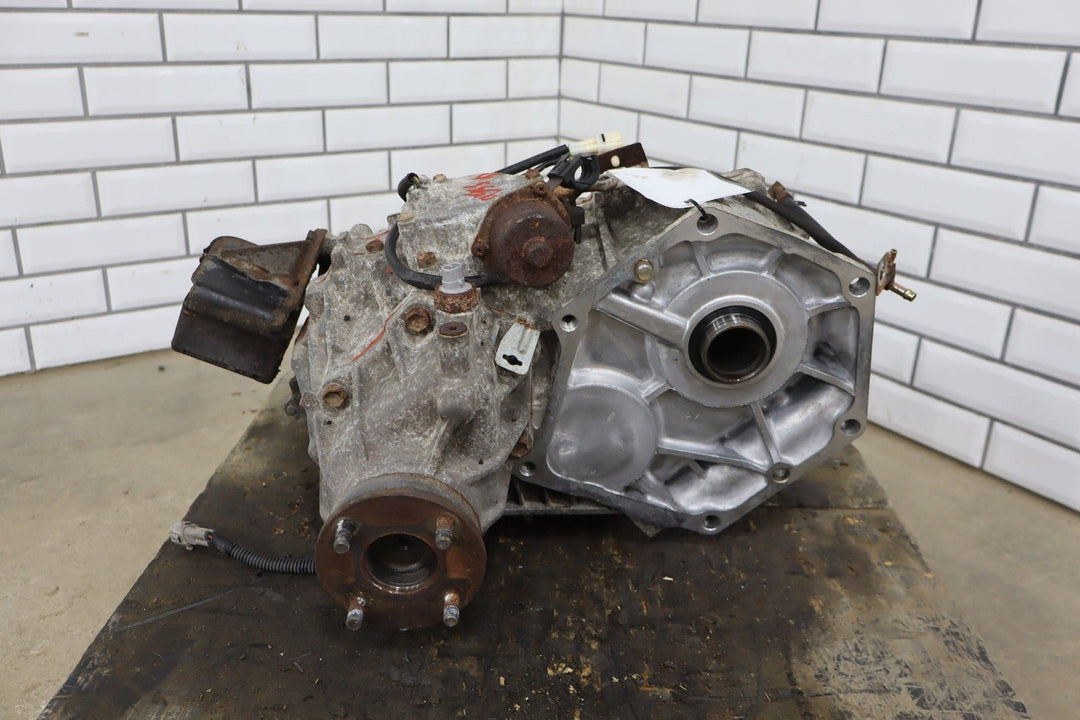 1995 - 1997 Lexus LX450 Transfer Case 3613060790 OEM