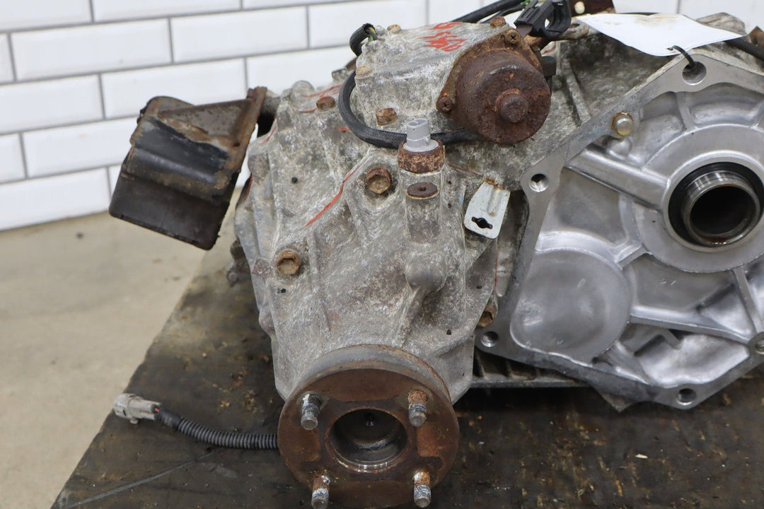 1995 - 1997 Lexus LX450 Transfer Case 3613060790 OEM