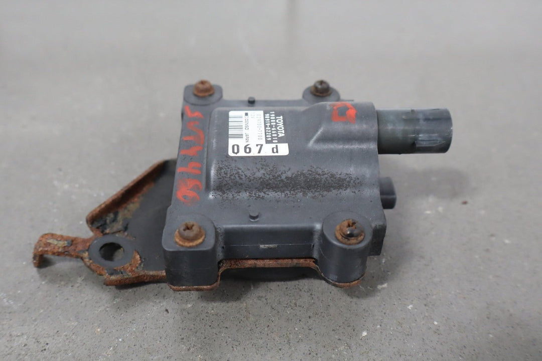 1995 - 1997 Toyota Land Cruiser 96 - 97 LX450 Ignition Coil & Ignitor
