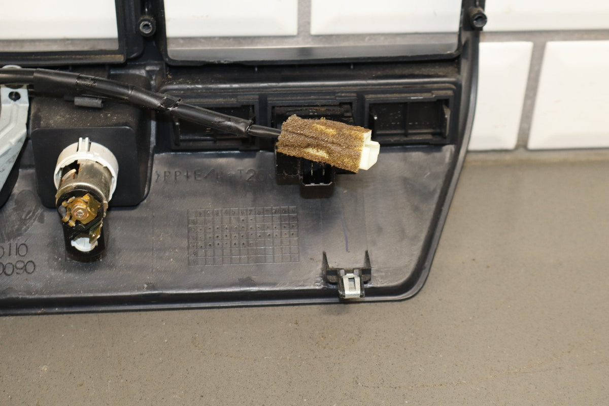 1995-1997 Toyota Land Cruiser LX450 J80 - Radio Bezel