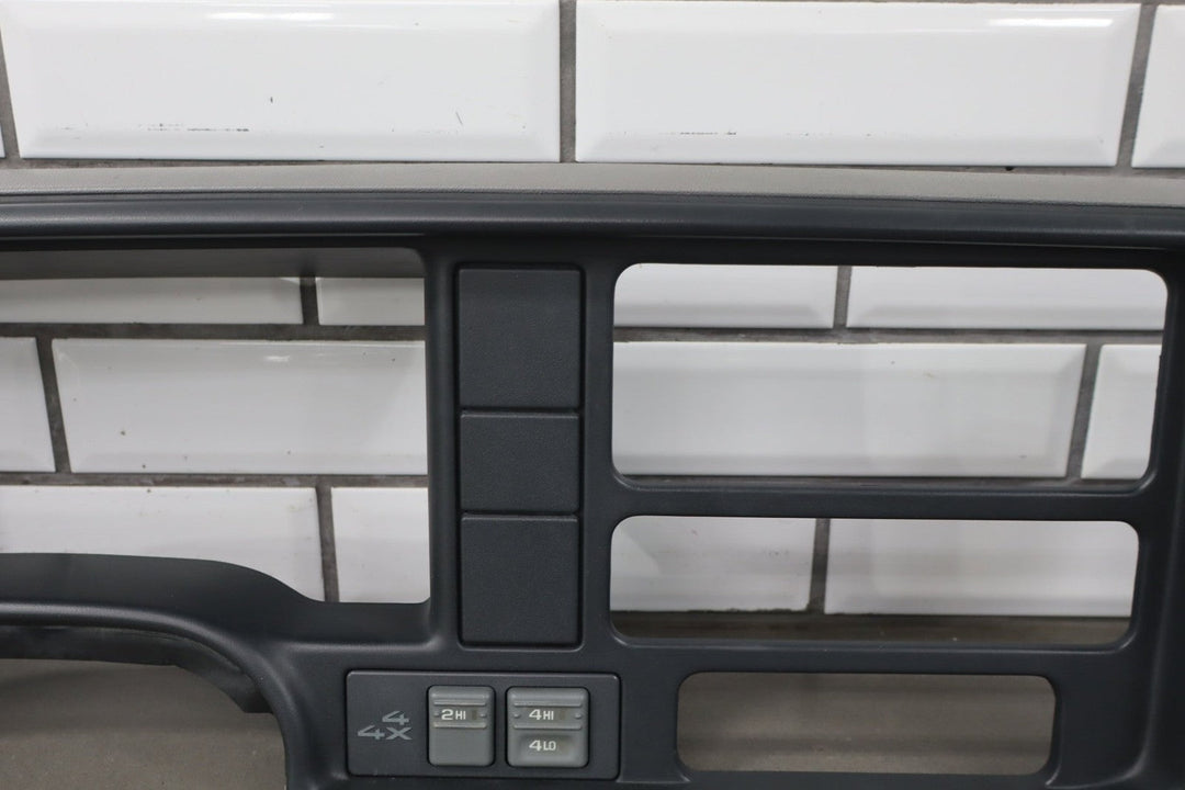 1995 - 1998 GMC Suburban GMT400 OBS Radio Bezel OEM