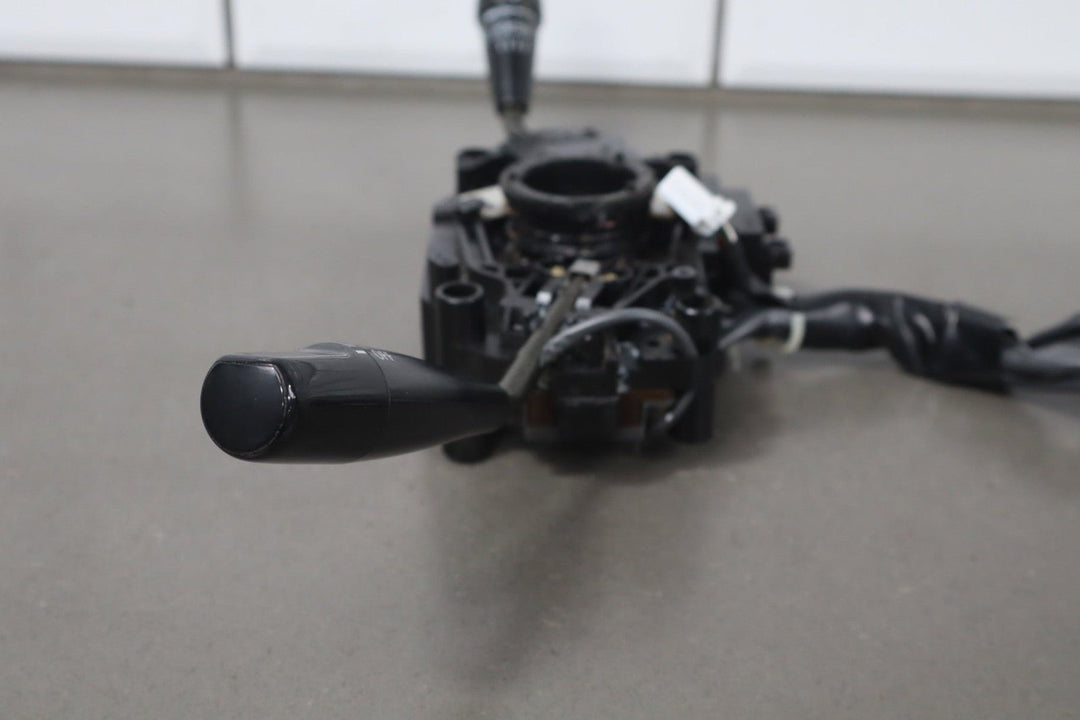 1995 - 1998 Toyota Land Cruiser Column Mounted Switches 843106A261 OEM