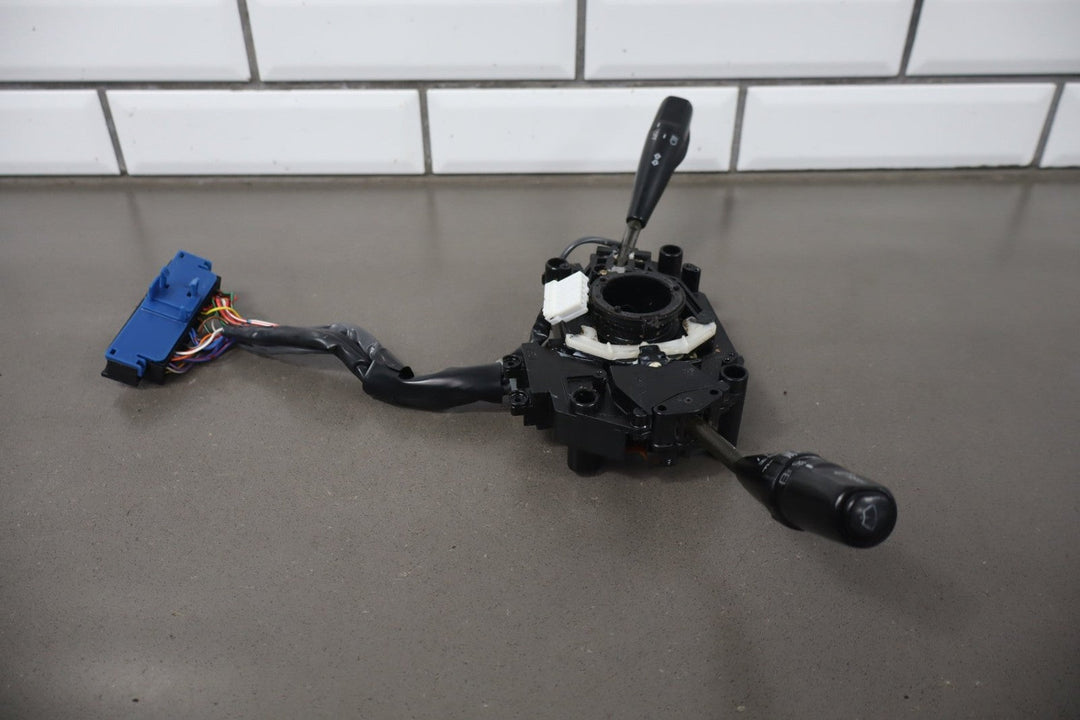 1995 - 1998 Toyota Land Cruiser Column Mounted Switches 843106A261 OEM