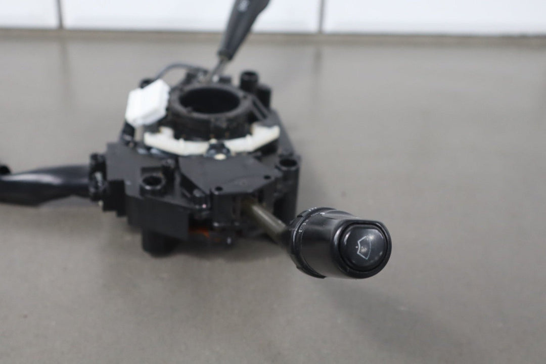 1995 - 1998 Toyota Land Cruiser Column Mounted Switches 843106A261 OEM