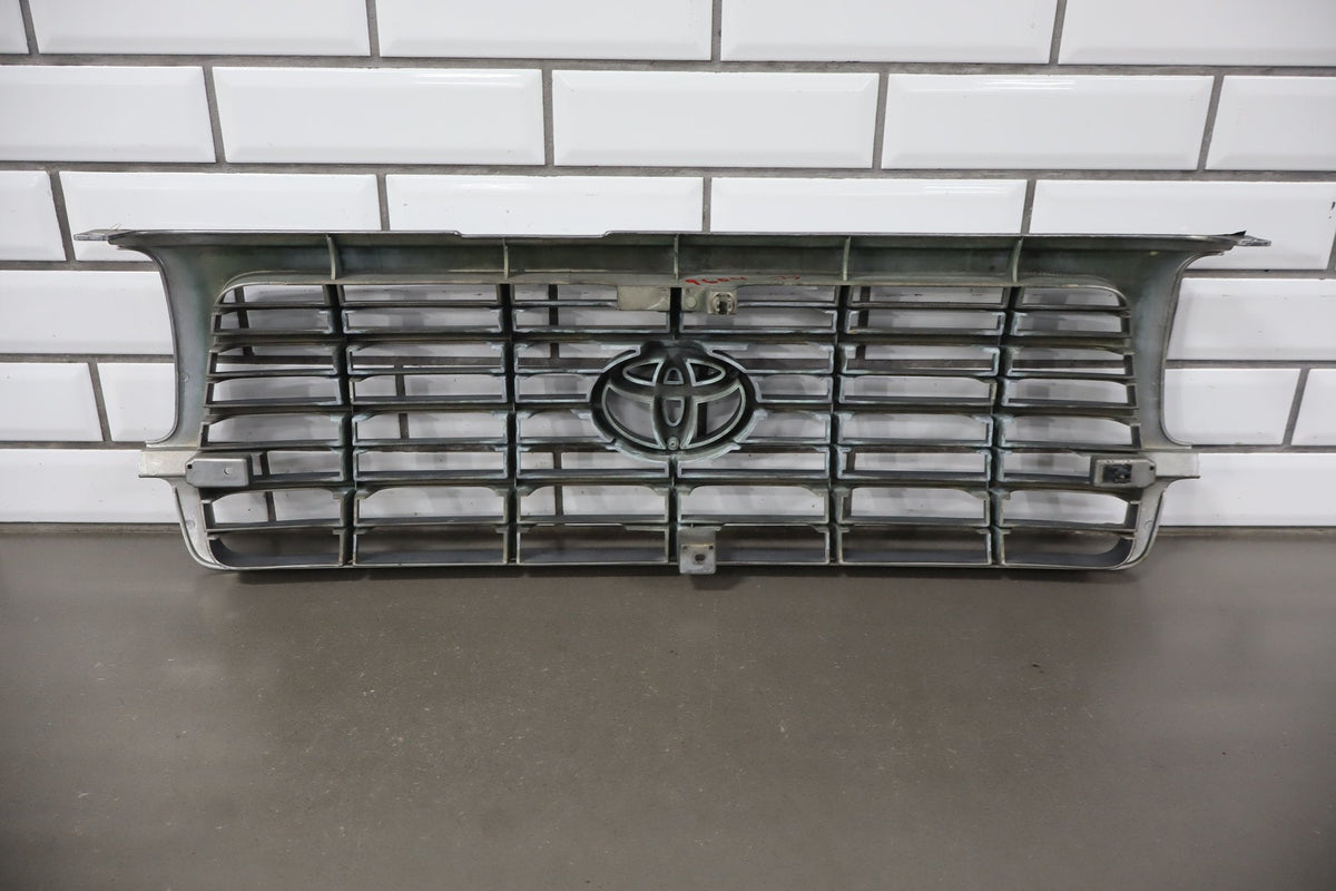1995-1998 Toyota Land Cruiser Grille 5310160130