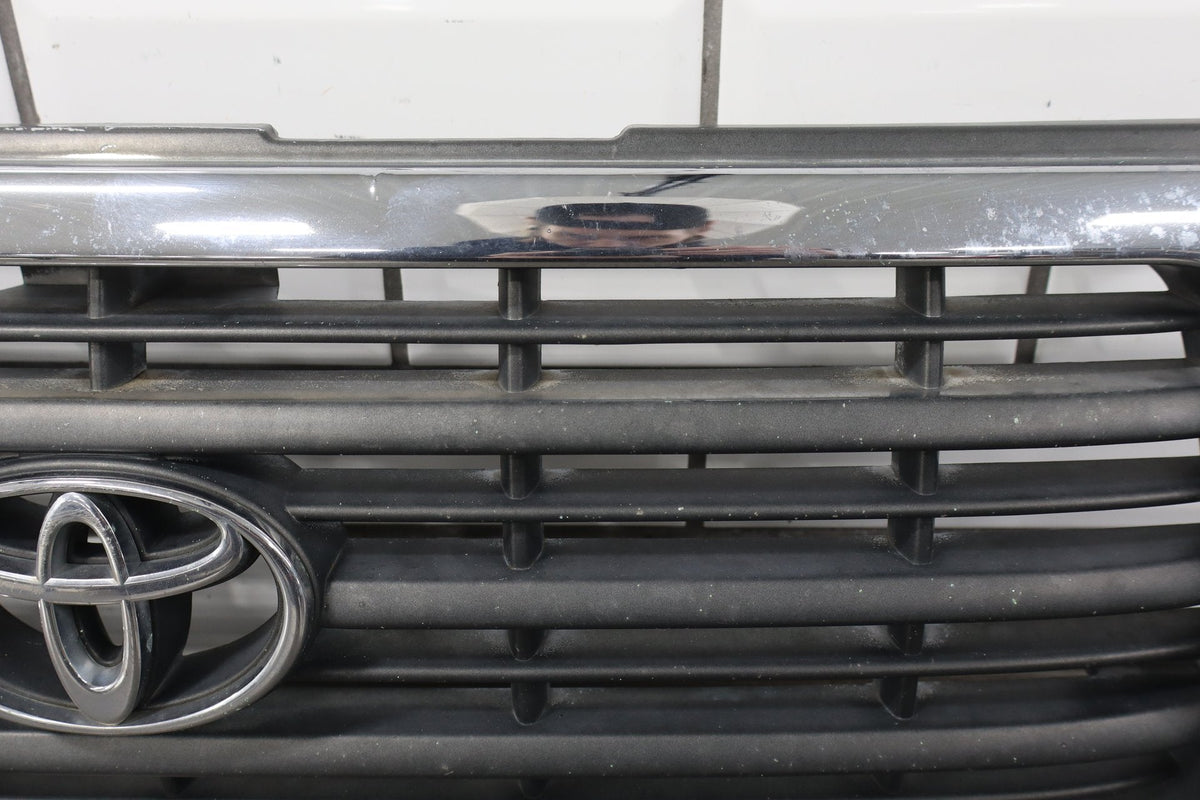 1995-1998 Toyota Land Cruiser Grille 5310160130