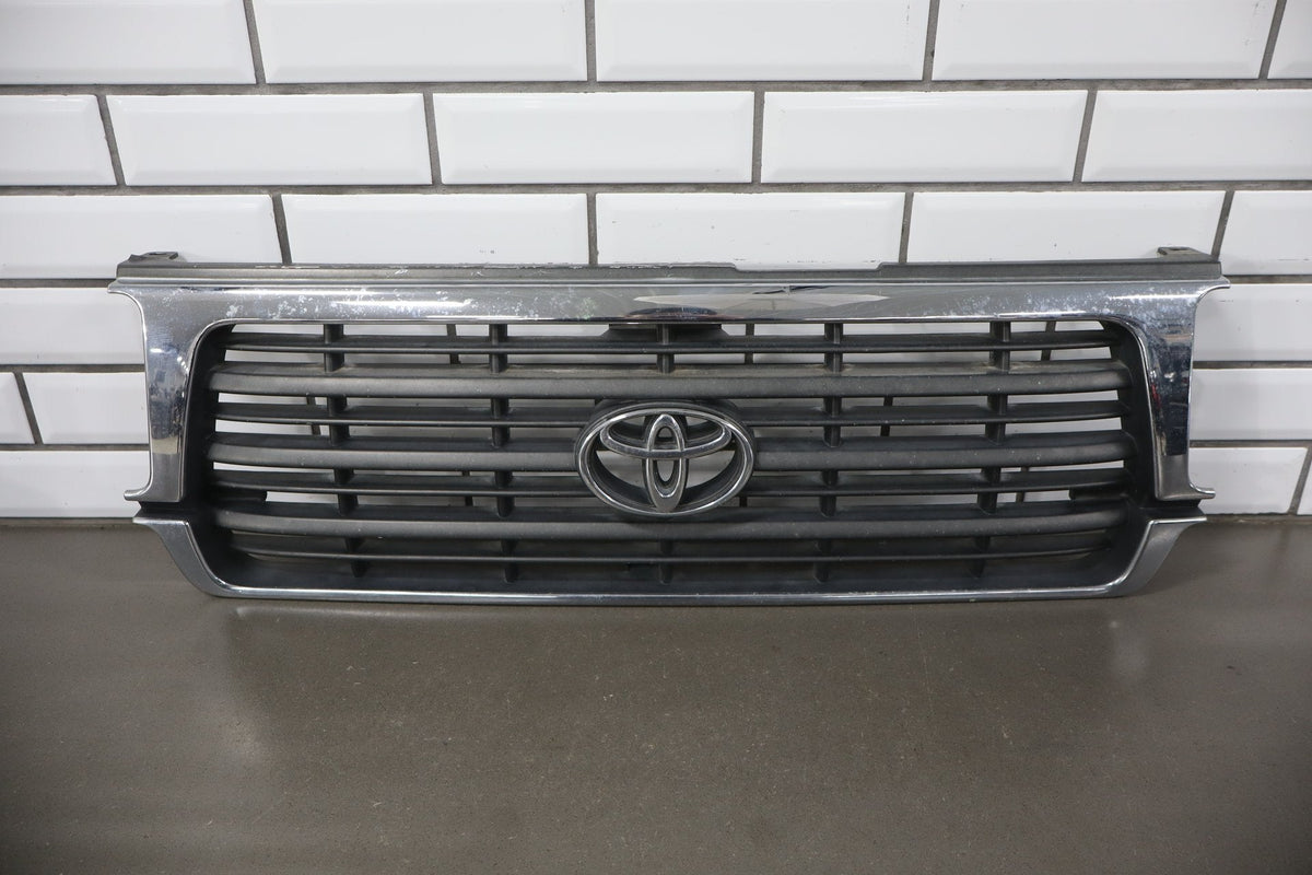 1995-1998 Toyota Land Cruiser Grille 5310160130