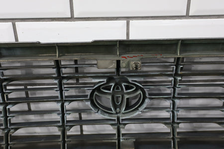 1995-1998 Toyota Land Cruiser Grille 5310160130