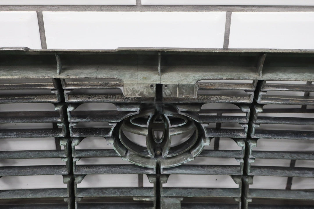 1995 - 1998 Toyota Land Cruiser Grille 5310160130 OEM