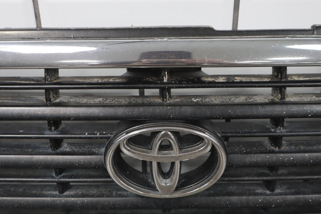 1995 - 1998 Toyota Land Cruiser Grille 5310160130 OEM
