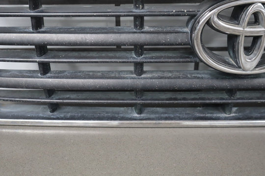 1995 - 1998 Toyota Land Cruiser Grille 5310160130 OEM