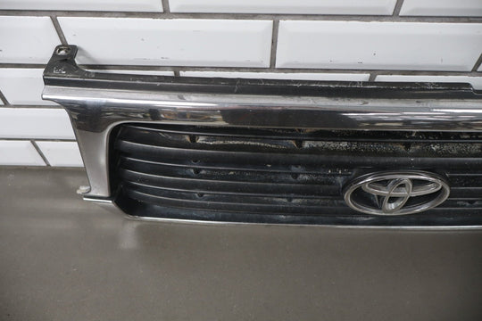 1995 - 1998 Toyota Land Cruiser Grille 5310160130 OEM