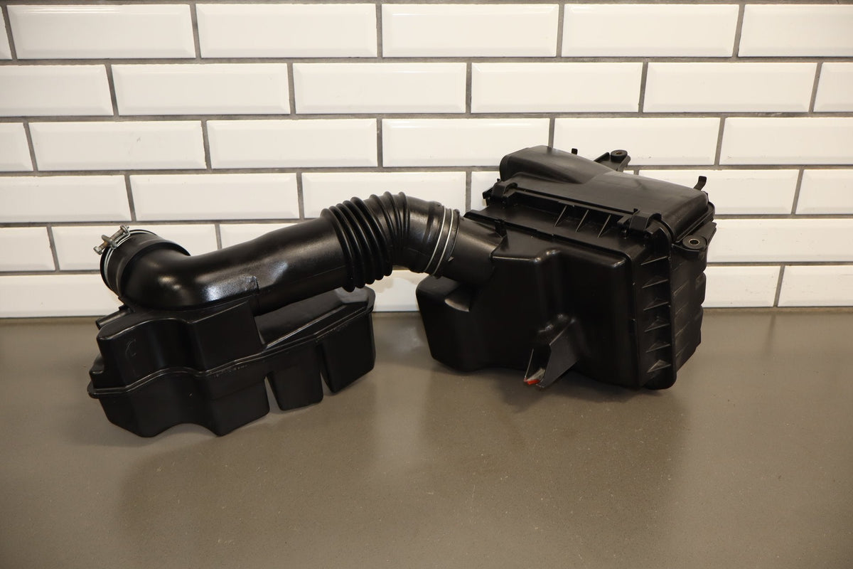 1995-1999 Toyota Crown 1JZ-GE Air Cleaner Box Intake OEM JZS151 Complete