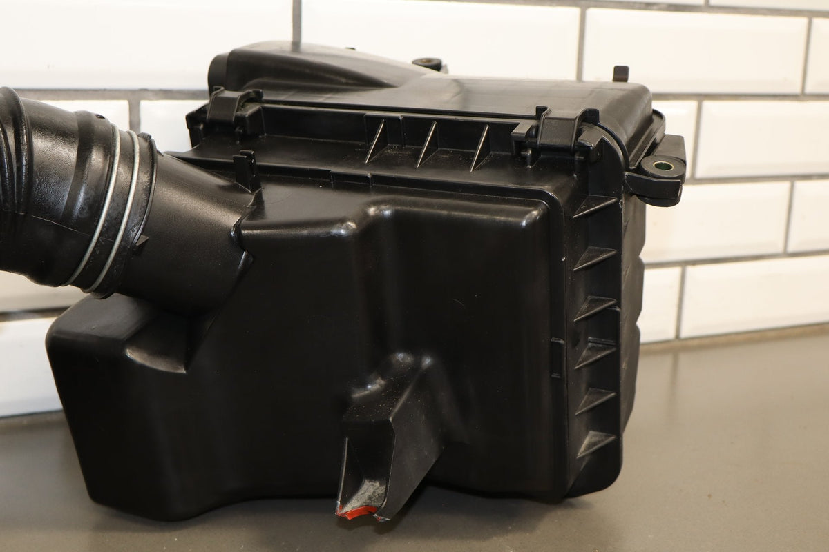 1995-1999 Toyota Crown 1JZ-GE Air Cleaner Box Intake OEM JZS151 Complete
