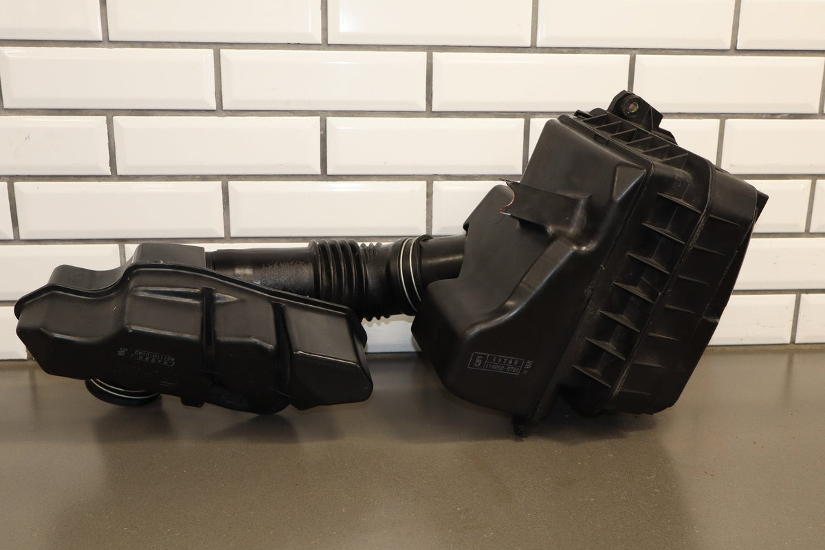 1995-1999 Toyota Crown 1JZ-GE Air Cleaner Box Intake OEM JZS151 Complete