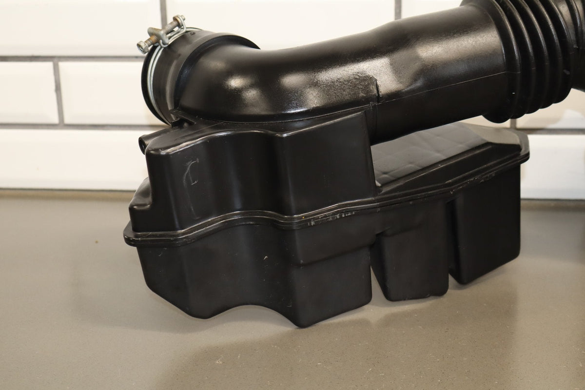 1995-1999 Toyota Crown 1JZ-GE Air Cleaner Box Intake OEM JZS151 Complete