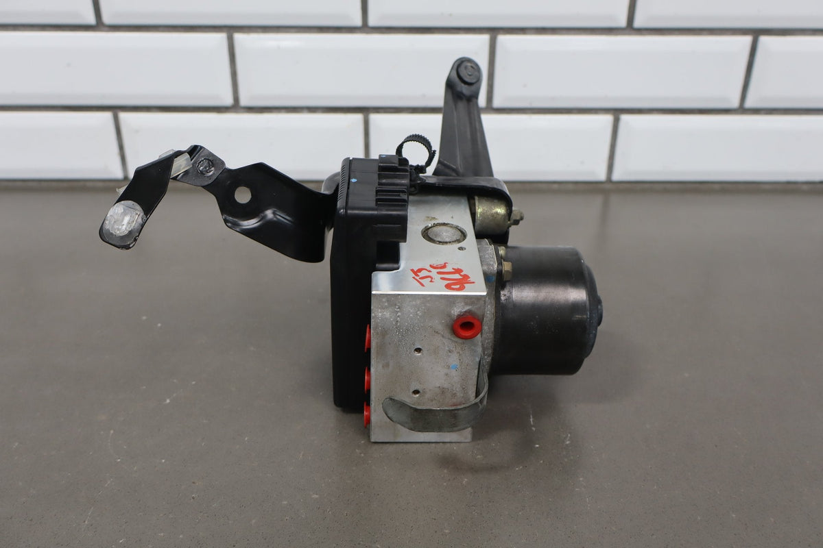 1995-1999 Toyota Crown ABS Pump Module 4 Wheel OEM JZS151