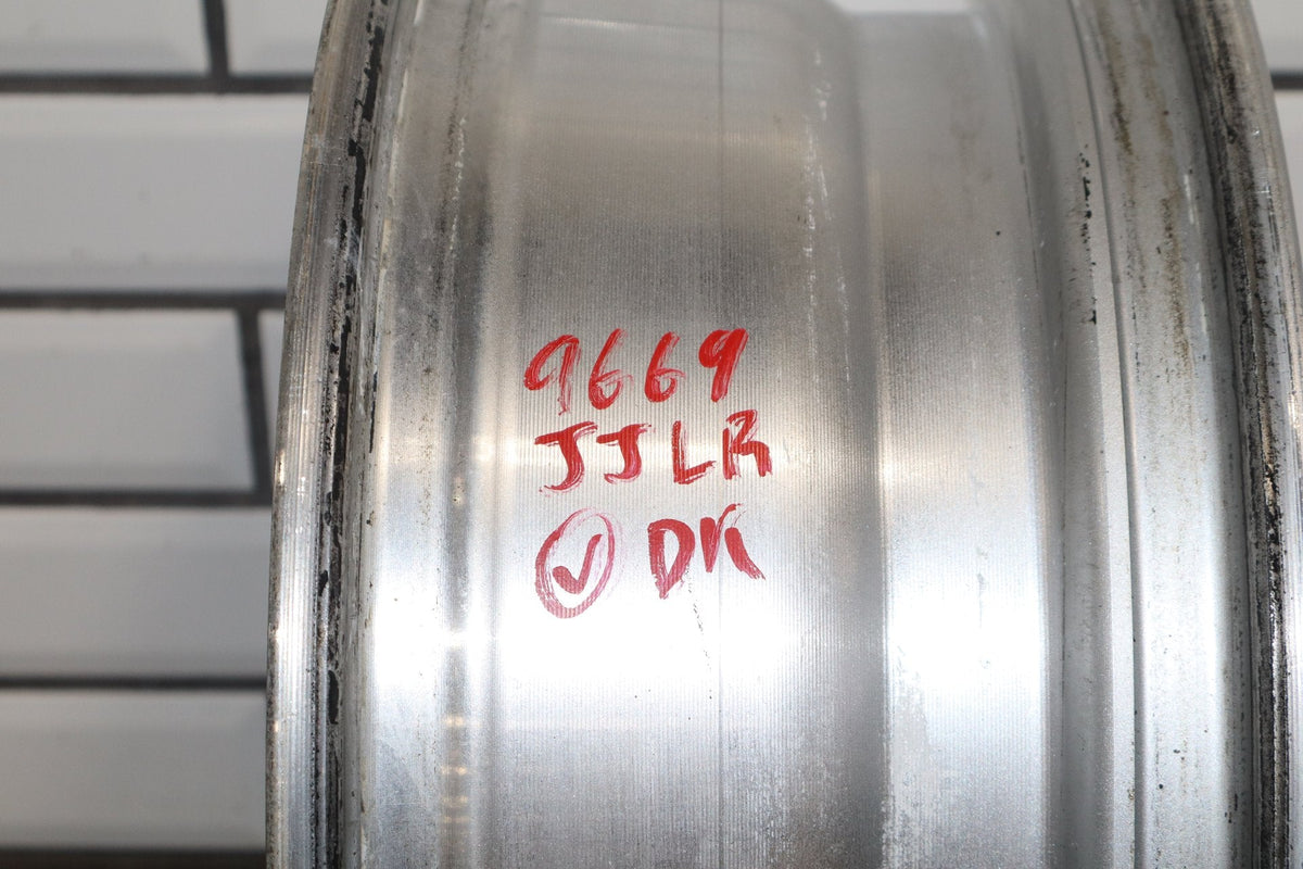 1995-1999 Toyota Crown Alloy Wheel 15x6.5 21 Spoke Silver OEM JZS151