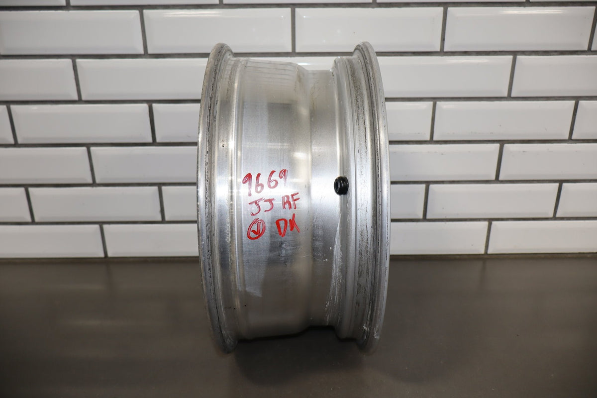 1995-1999 Toyota Crown Alloy Wheel 15x6.5 21 Spoke Silver OEM JZS151