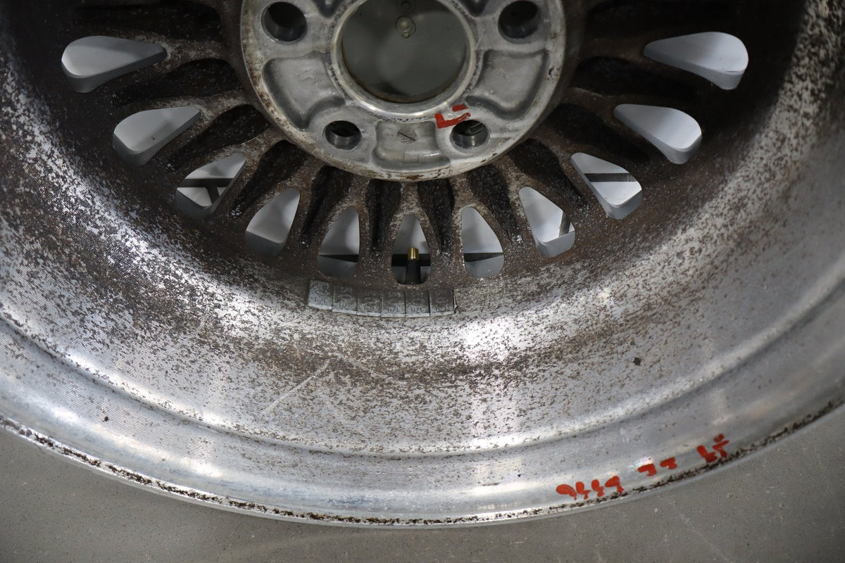 1995-1999 Toyota Crown Alloy Wheel 15x6.5 21 Spoke Silver OEM JZS151