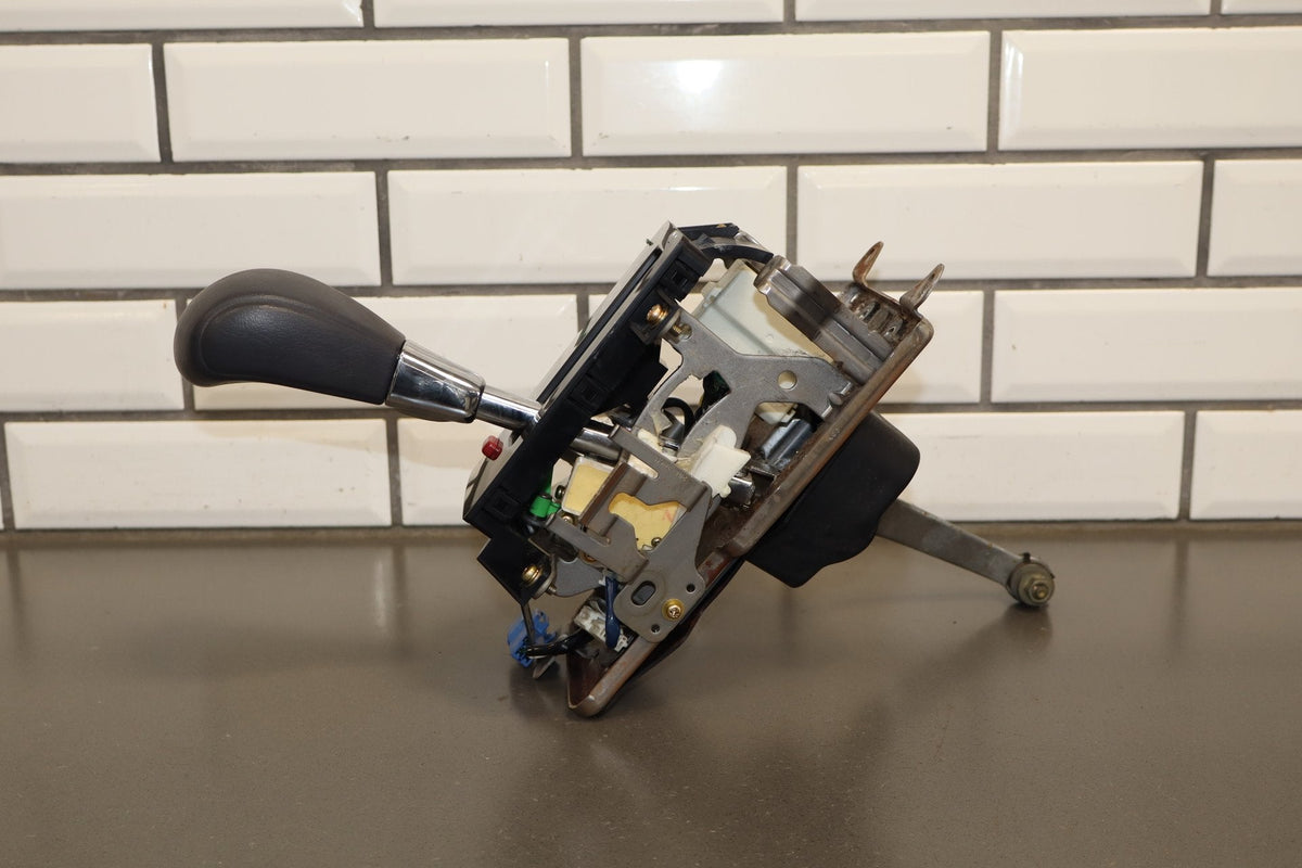 1995-1999 Toyota Crown Automatic Floor Shifter OEM JZS151 w Knob Tested