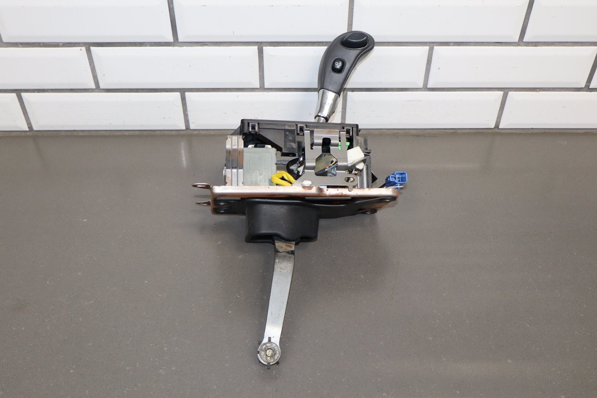 1995-1999 Toyota Crown Automatic Floor Shifter OEM JZS151 w Knob Tested