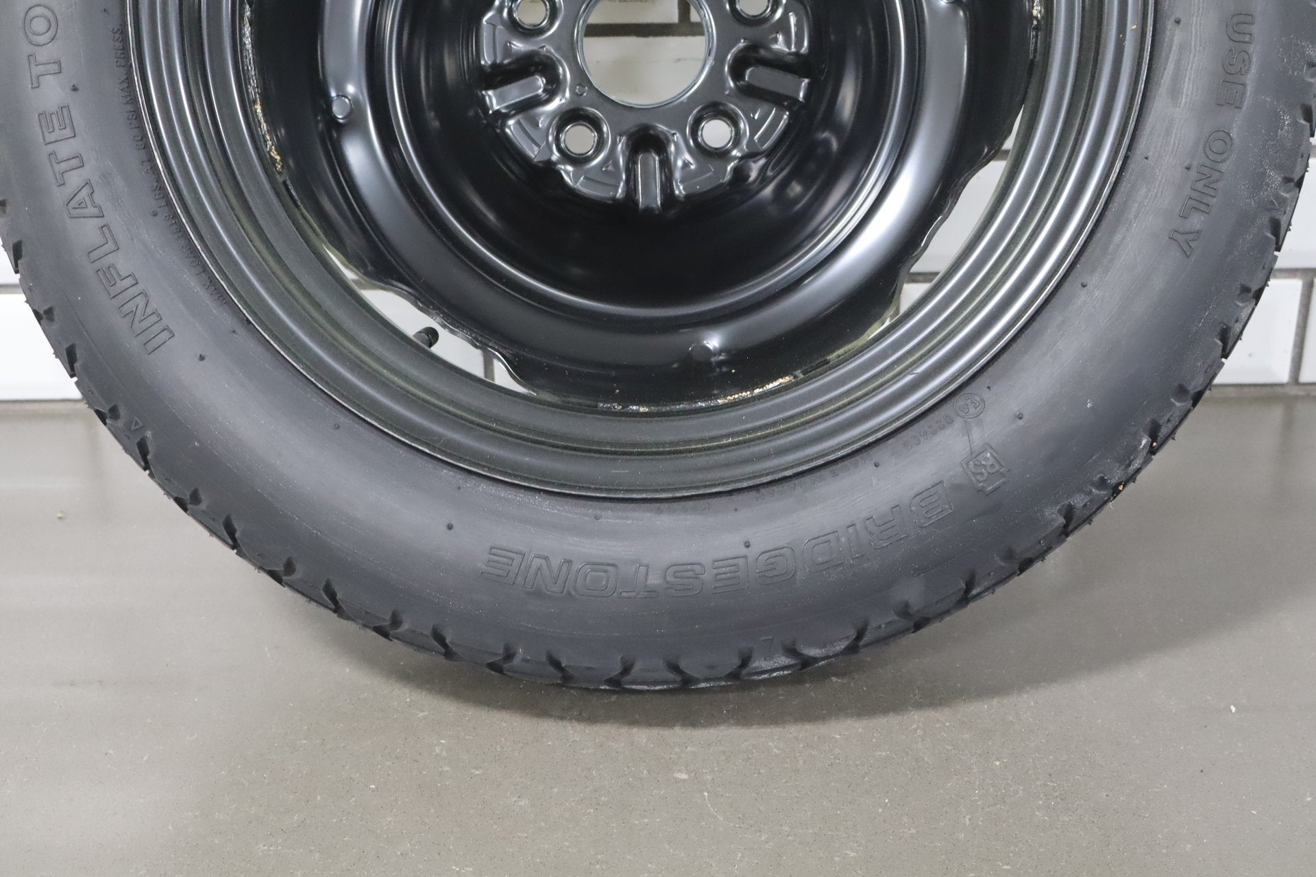 1995-1999 Toyota Crown Compact Spare T135/80D16 Bridgestone OEM JZS151