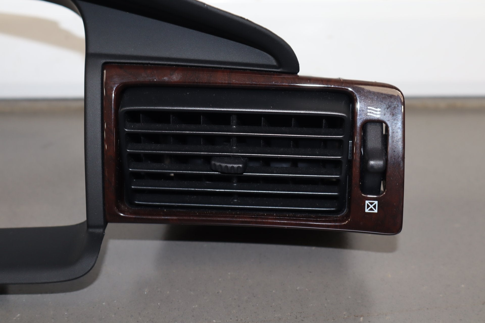 1995-1999 Toyota Crown Dash Vents Kit Woodgrain Power Center OEM JZS151