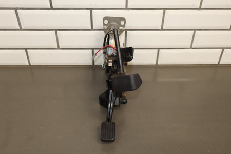 1995-1999 Toyota Crown Emergency Park Brake Pedal OEM JZS151 Functions