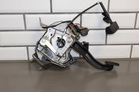 1995-1999 Toyota Crown Emergency Park Brake Pedal OEM JZS151 Functions