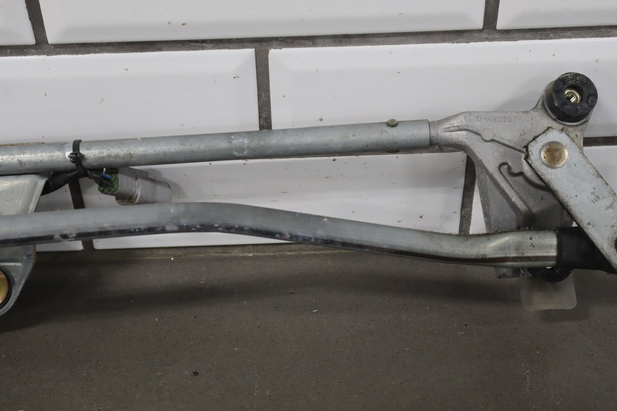1995-1999 Toyota Crown Front Wiper Motor Transmission OEM JZS151 Tested