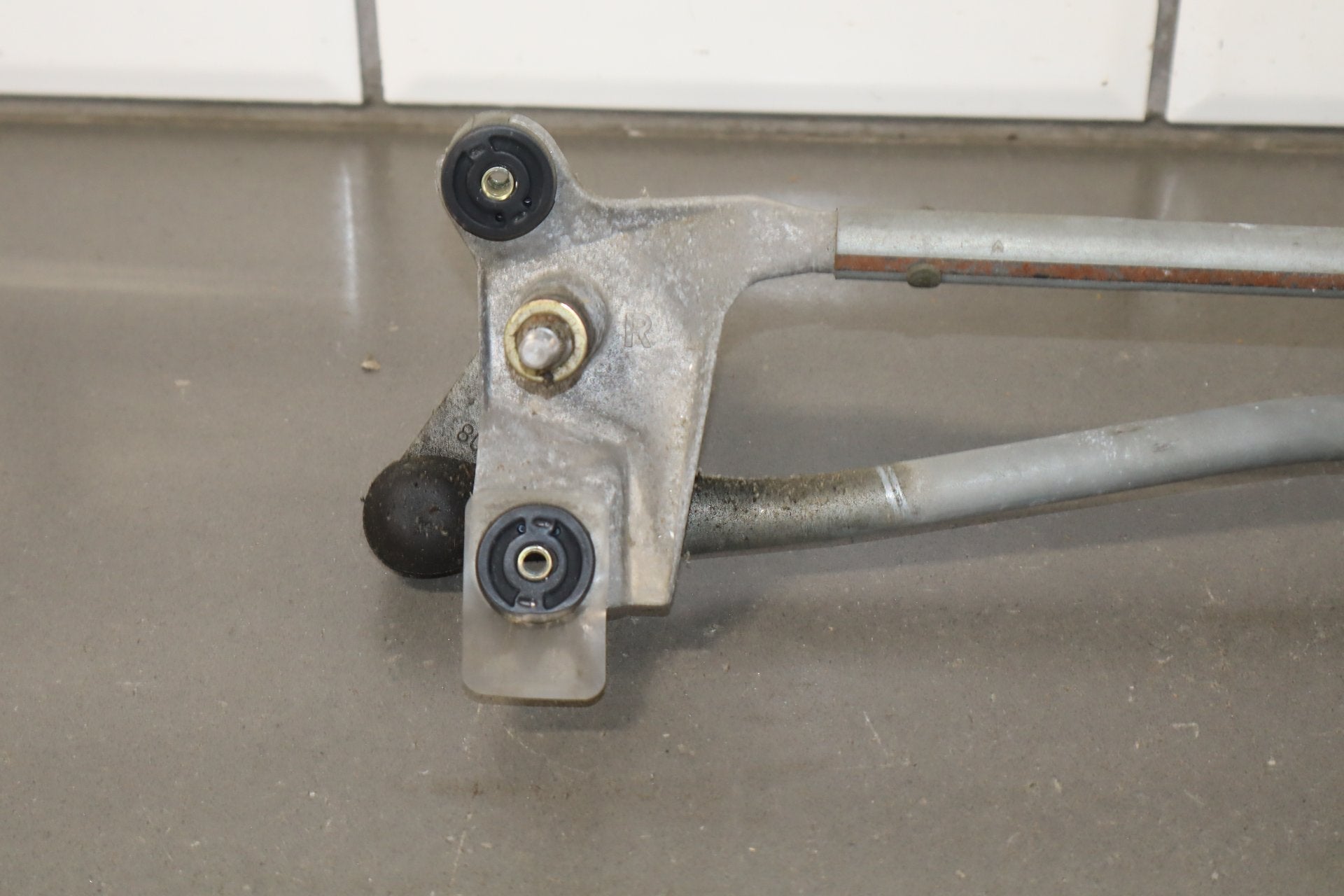 1995-1999 Toyota Crown Front Wiper Motor Transmission OEM JZS151 Tested