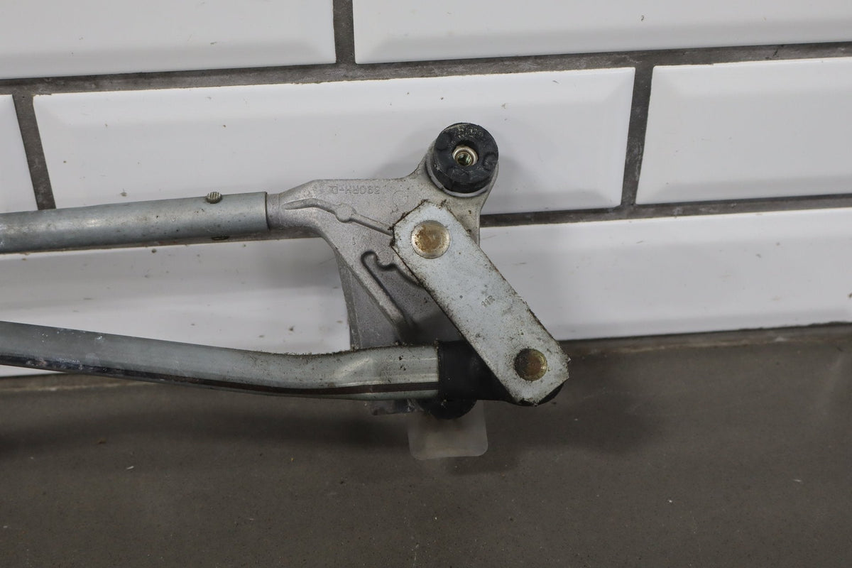 1995-1999 Toyota Crown Front Wiper Motor Transmission OEM JZS151 Tested