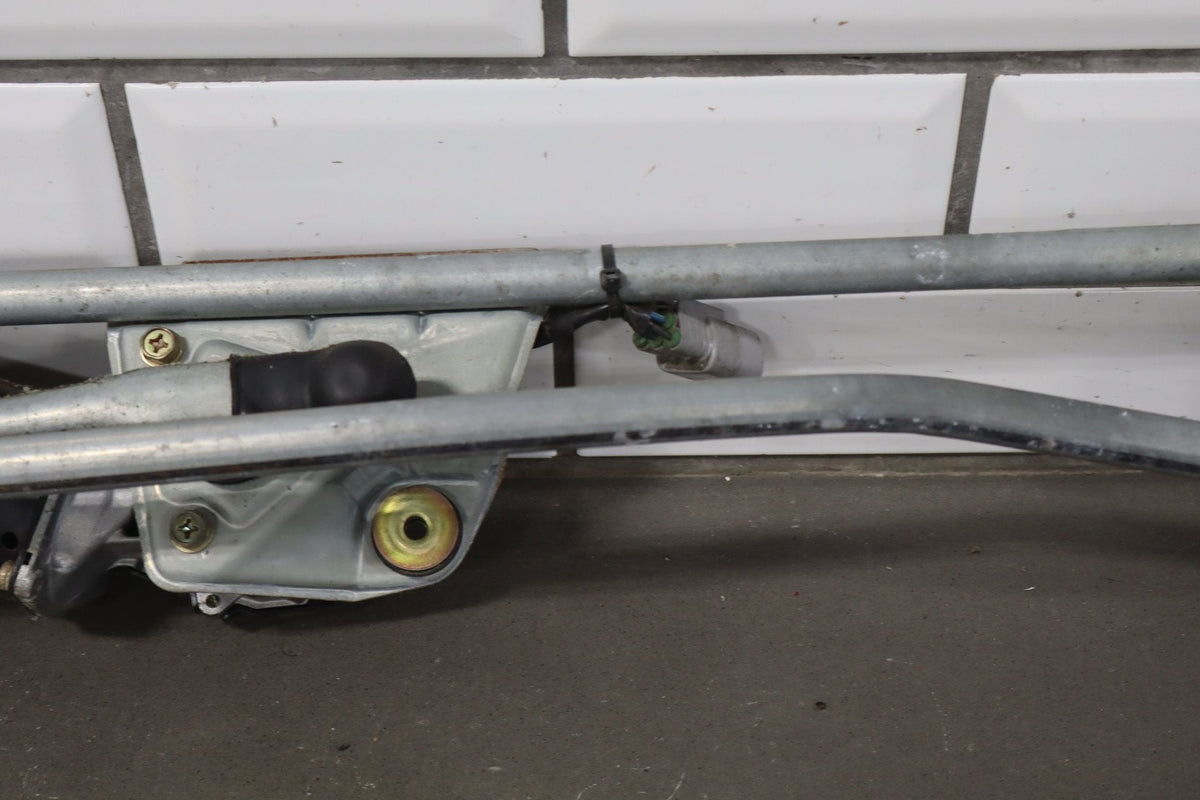 1995-1999 Toyota Crown Front Wiper Motor Transmission OEM JZS151 Tested