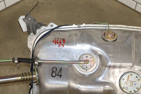 1995-1999 Toyota Crown Fuel Tank 70L w Pump OEM JZS151 18.5 Gal