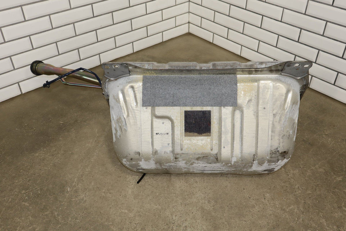 1995-1999 Toyota Crown Fuel Tank 70L w Pump OEM JZS151 18.5 Gal