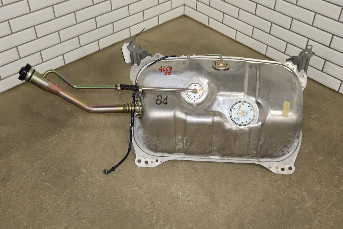 1995-1999 Toyota Crown Fuel Tank 70L w Pump OEM JZS151 18.5 Gal