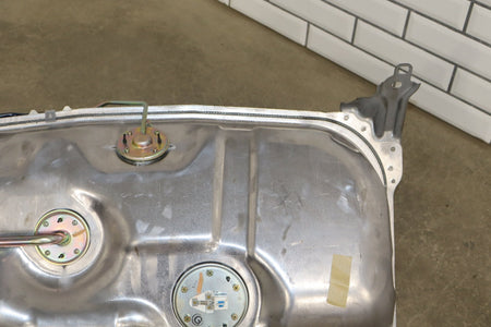 1995-1999 Toyota Crown Fuel Tank 70L w Pump OEM JZS151 18.5 Gal