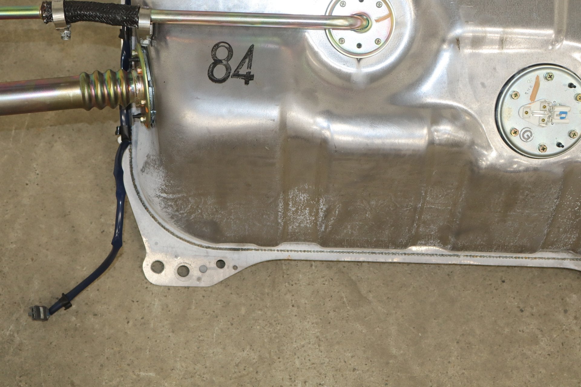 1995-1999 Toyota Crown Fuel Tank 70L w Pump OEM JZS151 18.5 Gal