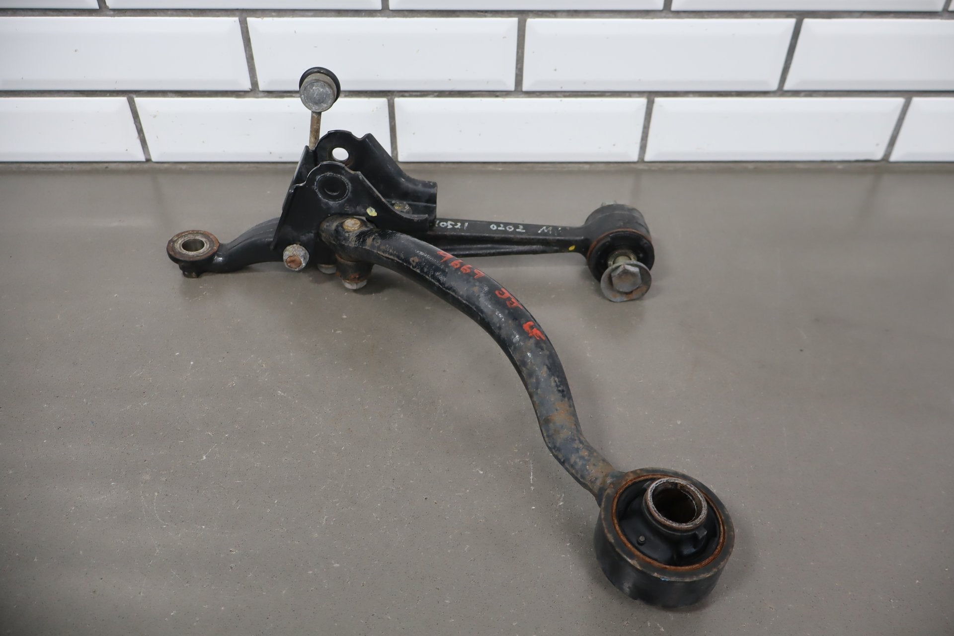 1995-1999 Toyota Crown Left Front Knuckle Hub ABS Control Arms OEM JZS151