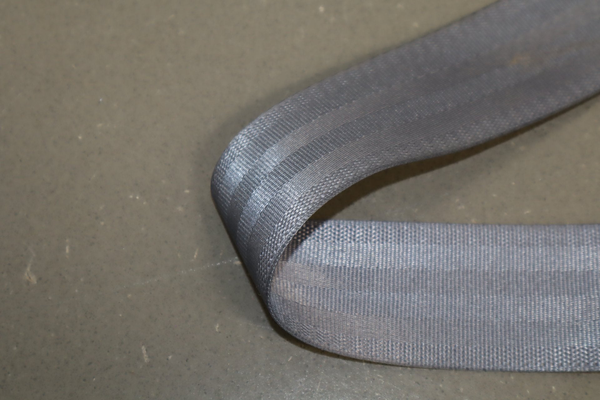 1995-1999 Toyota Crown Left Front Seat Belt Grey Retractor OEM JZS151