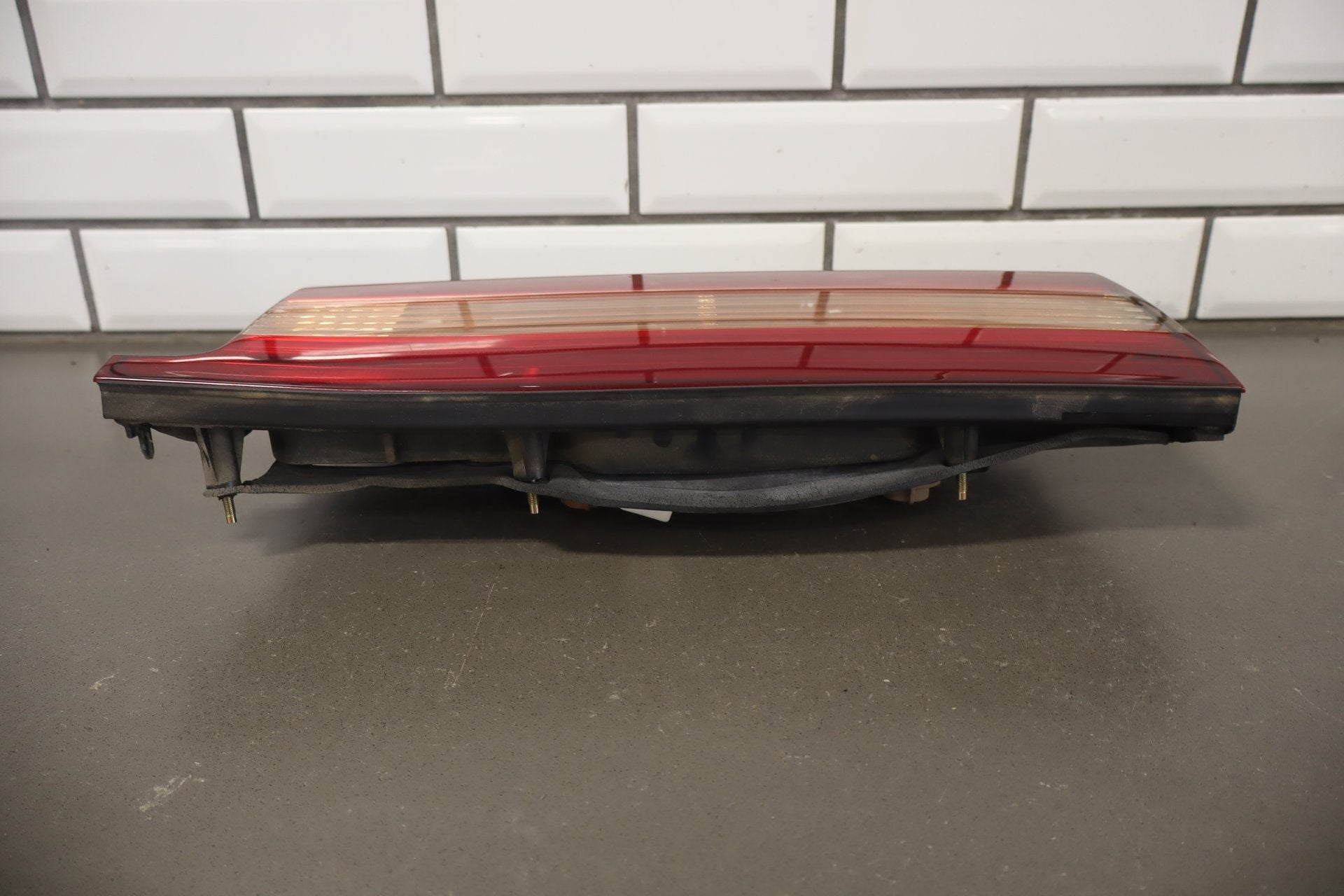 1995-1999 Toyota Crown Left Inner Tail Light Trunk OEM JZS151 Clean